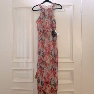 Adrianna Papell size 6 Metallic Pleated Halter Gown